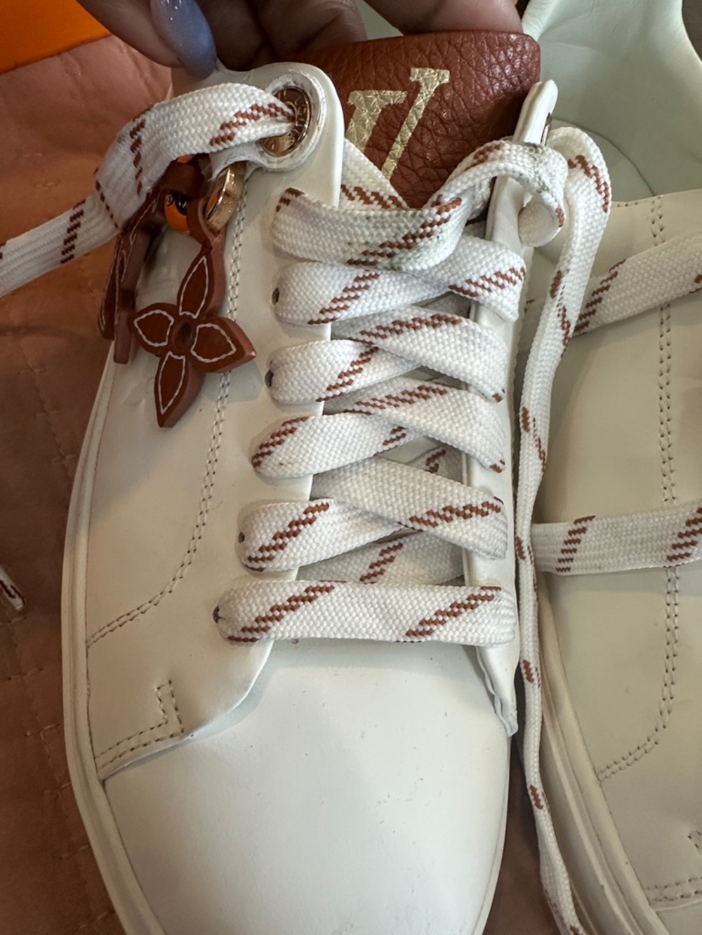 Louis Vuitton White Leather Sneakers with Brown Monogram Detail - Picture 3 of 9